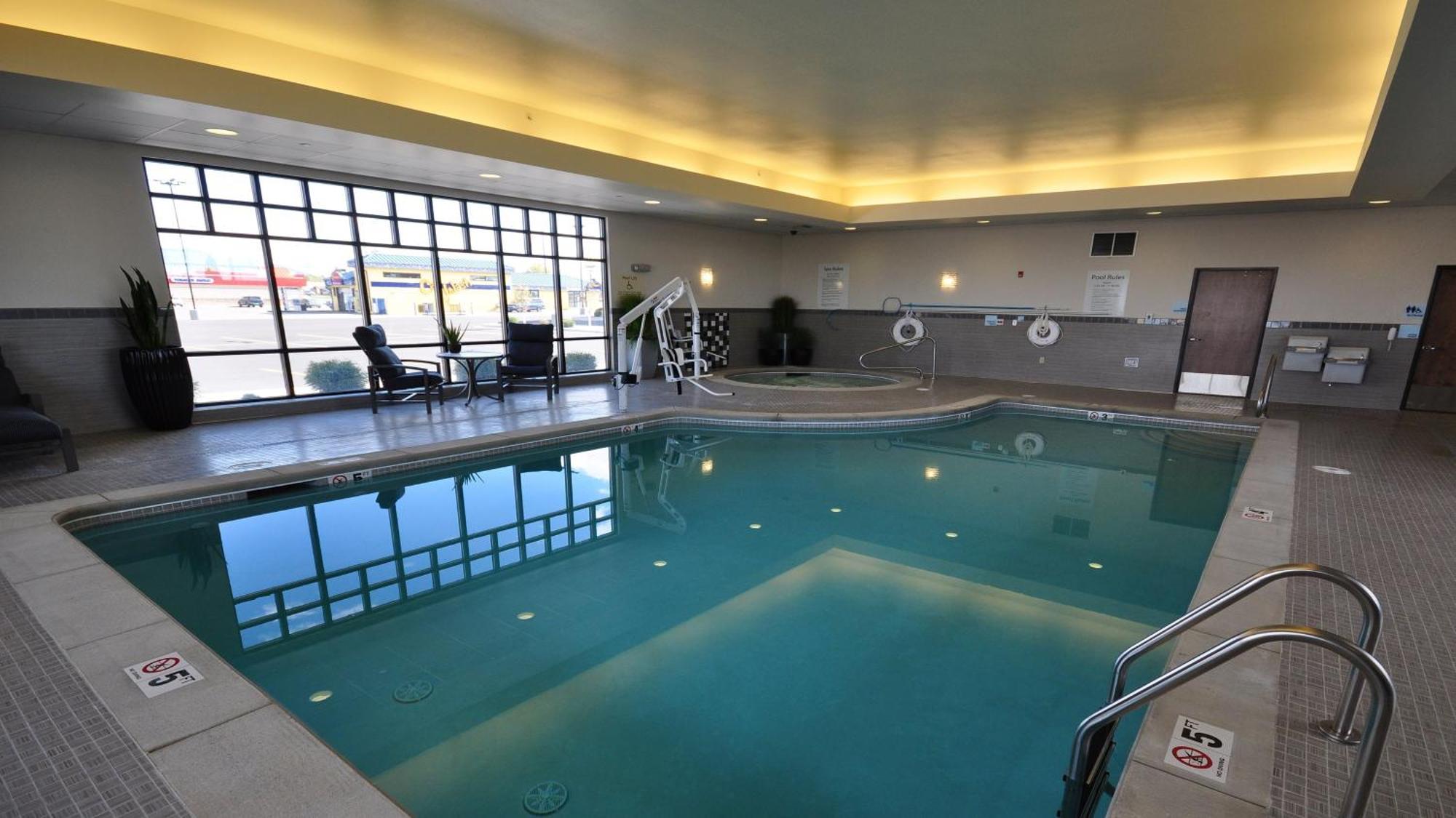 Holiday Inn Express Belgrade-Bozeman Area By Ihg Exteriör bild