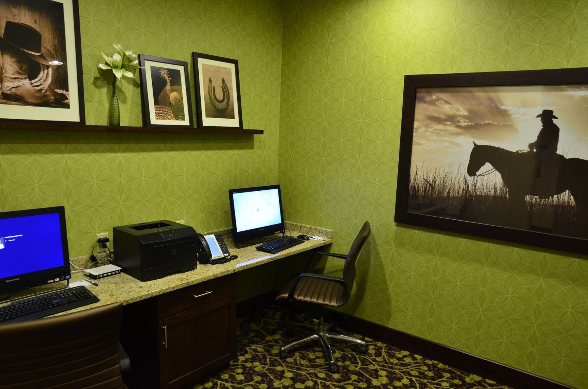 Holiday Inn Express Belgrade-Bozeman Area By Ihg Exteriör bild